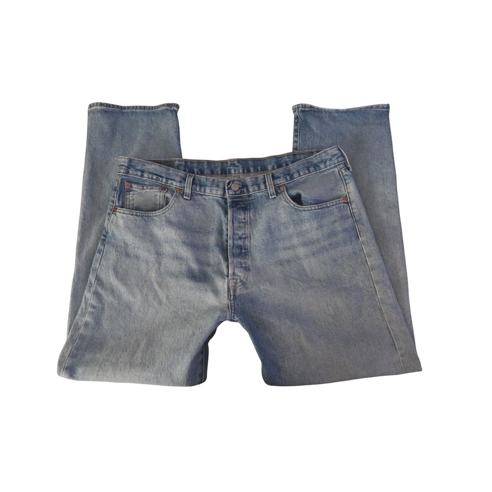 Levis 501 Original Fit Jeans Light Wash Blue Denim Button Fly Straight Leg Men